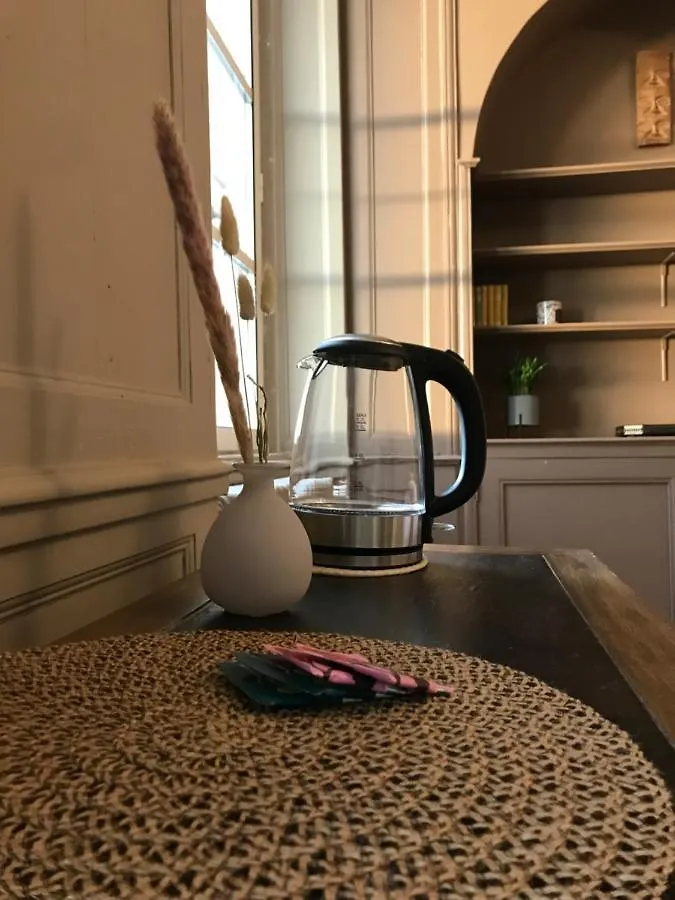 Mercier De Montigny - Les Chambres Du Beffroi - Spa Et Massage Fougeres France