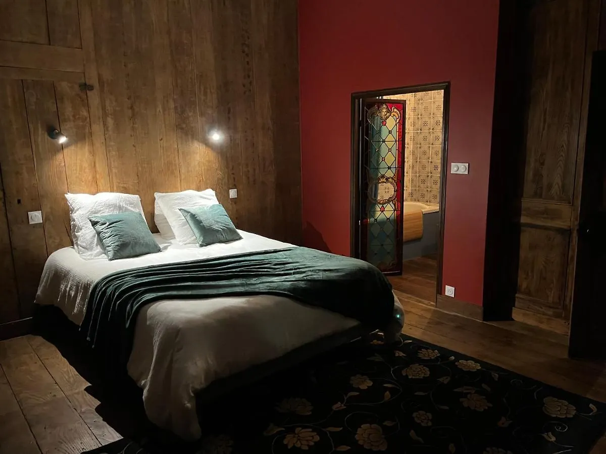 Mercier De Montigny - Les Chambres Du Beffroi - Spa Et Massage Fougeres France