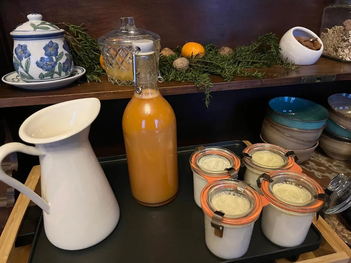 Mercier De Montigny - Les Chambres Du Beffroi - Spa Et Massage Fougeres Bed & Breakfast