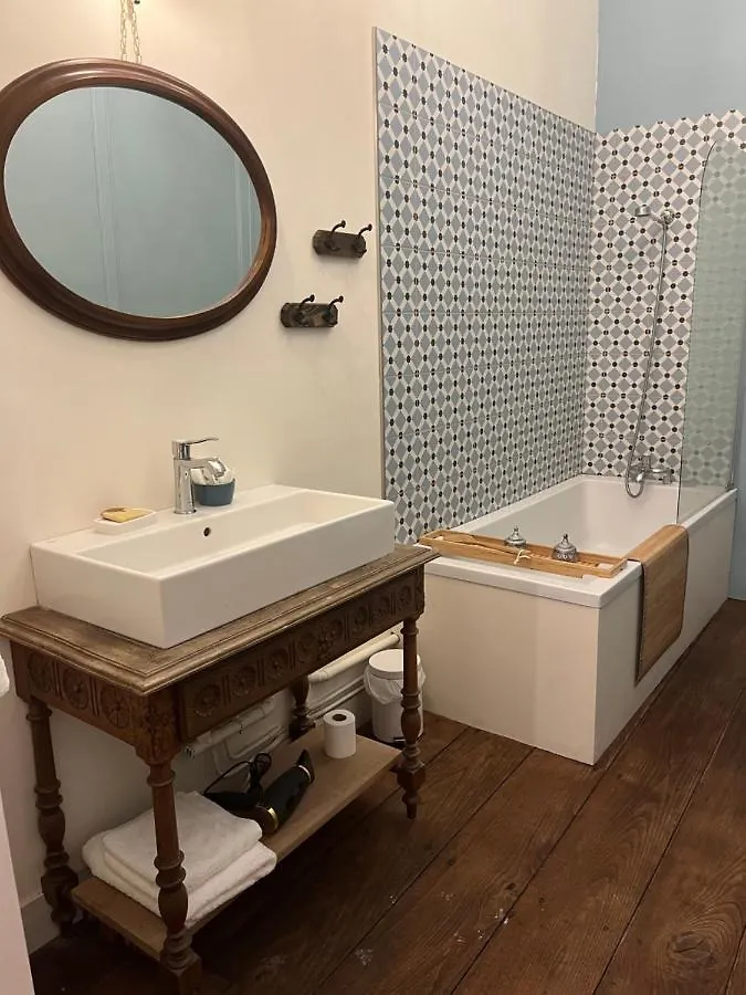 Bed & Breakfast Mercier De Montigny - Les Chambres Du Beffroi - Spa Et Massage Fougeres