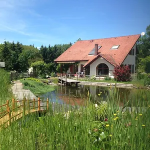 le-lacustre.hotels-rhonealpes.com/