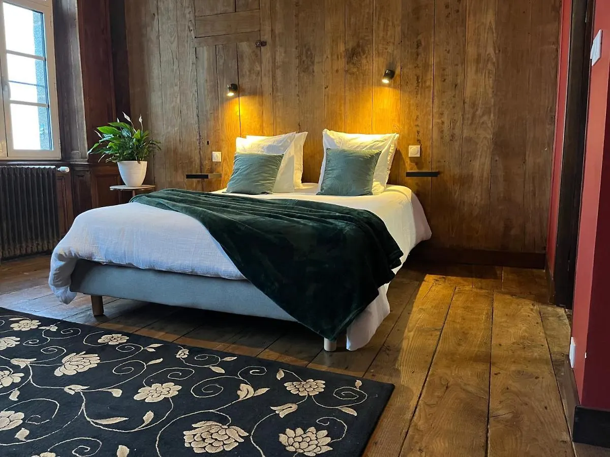 Mercier De Montigny - Les Chambres Du Beffroi - Spa Et Massage Fougeres Bed & Breakfast